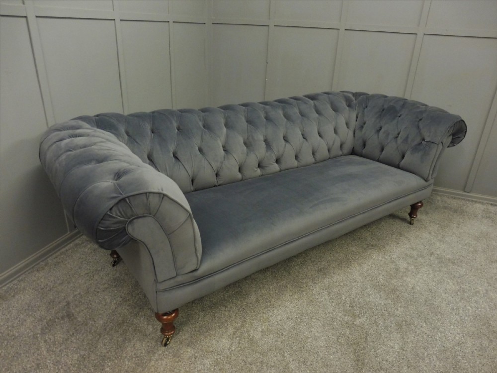 VERY LARGE NEWLY UPHOLSTERED 19TH CENTURY CHESTERFIELD SOFA View IV