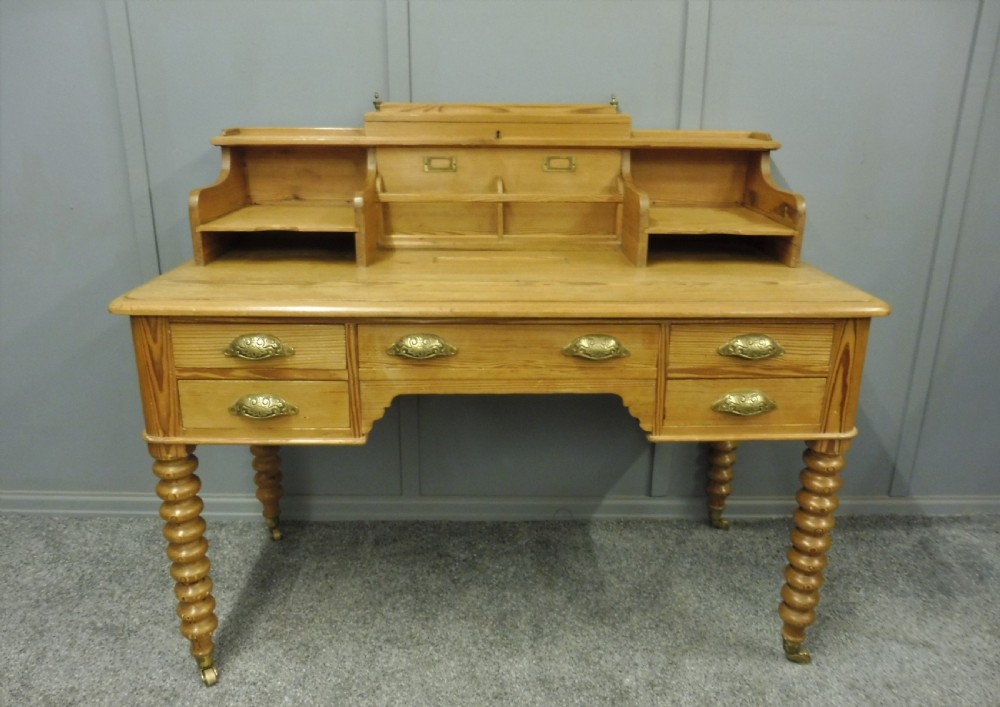 VICTORIAN PINE DESK