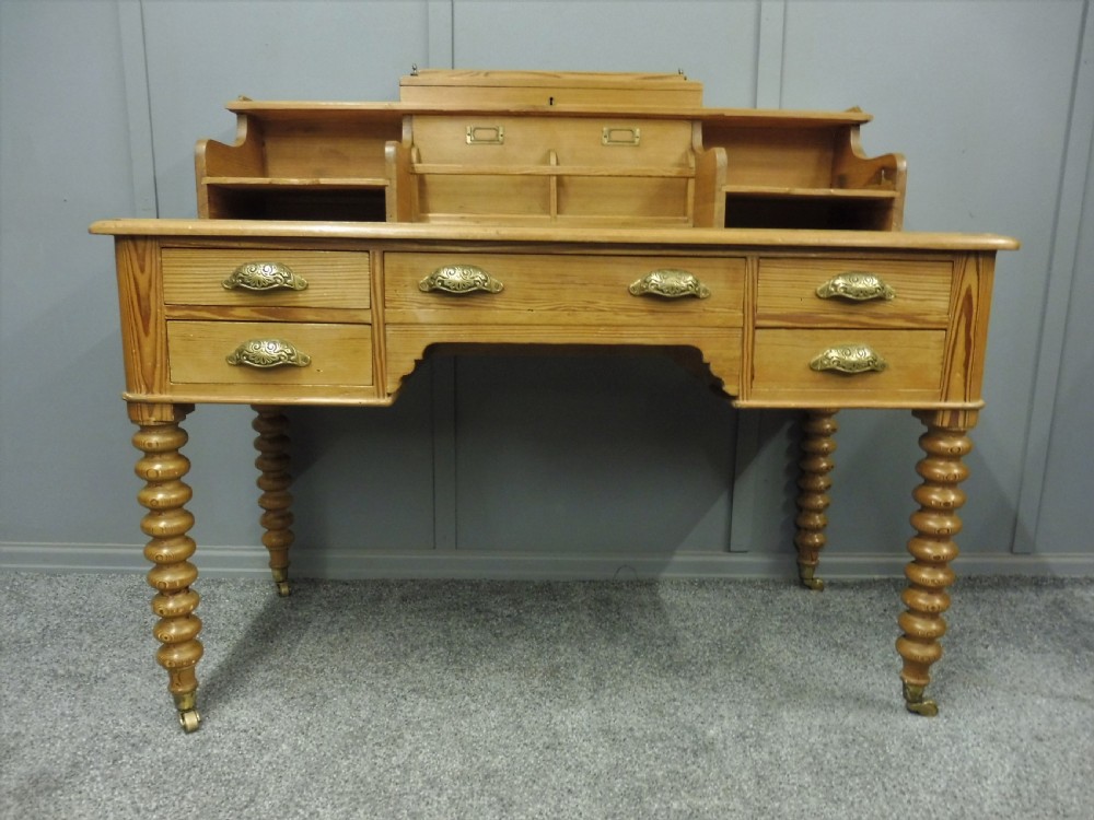 VICTORIAN PINE DESK View III