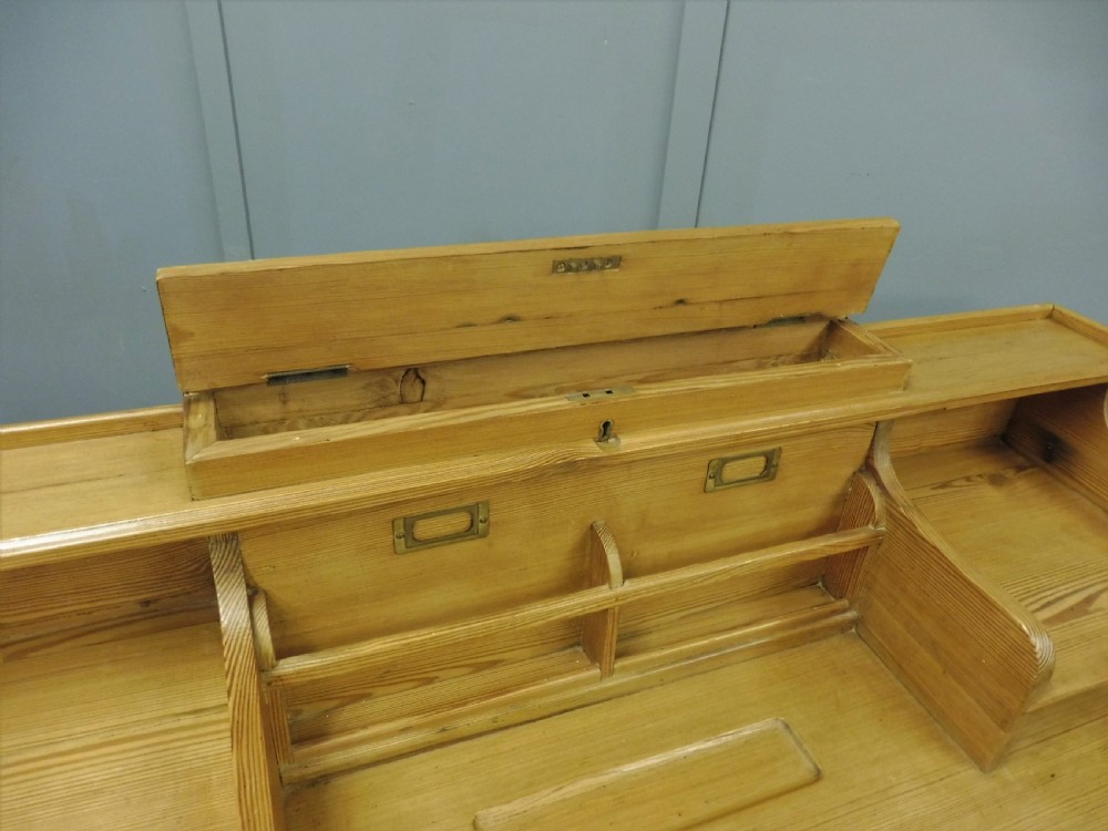 VICTORIAN PINE DESK View VI