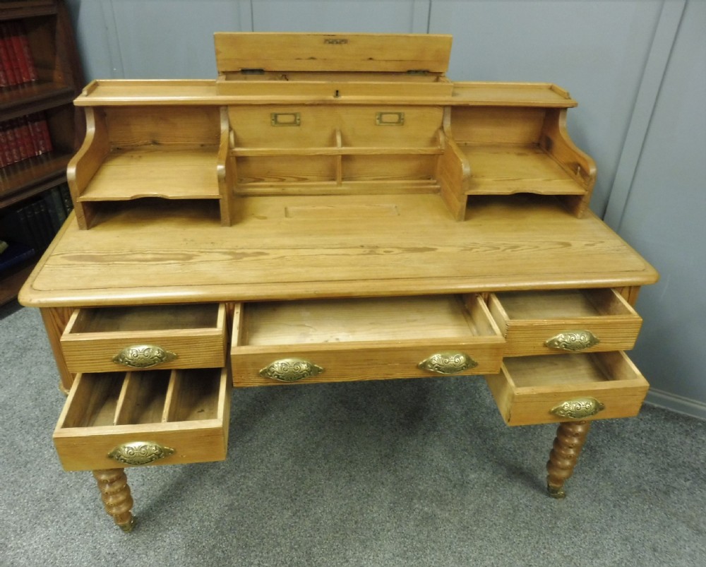 VICTORIAN PINE DESK View VII