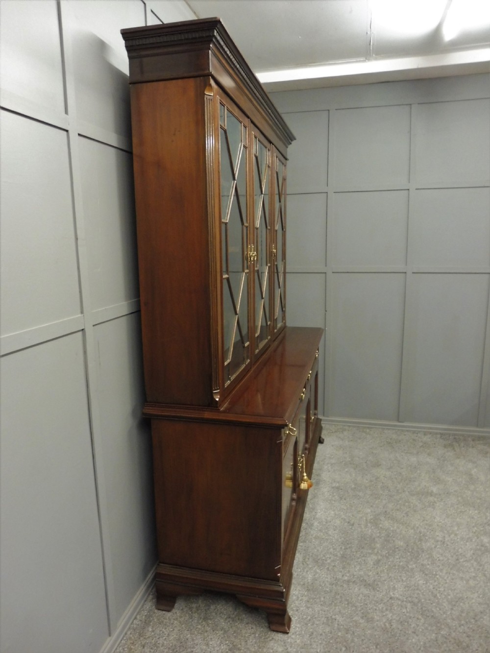 WALNUT LIBRARY BOOKCASE CIRCA 1900 View III