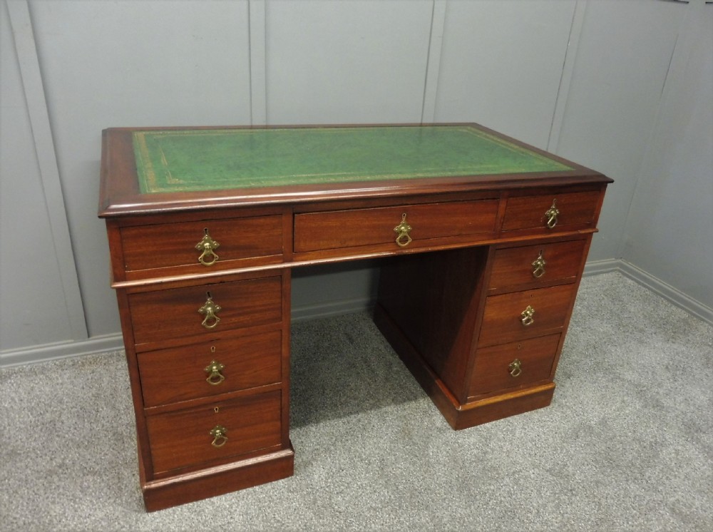 19th  CENTURY MAHOGANY DESK View IV