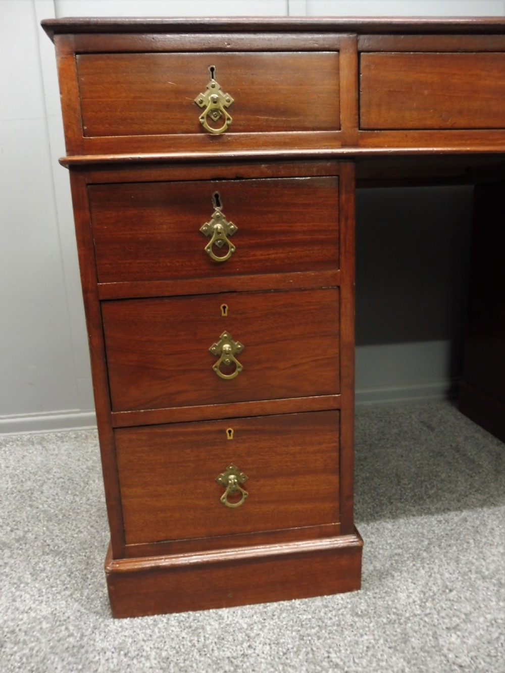 19th  CENTURY MAHOGANY DESK View IX