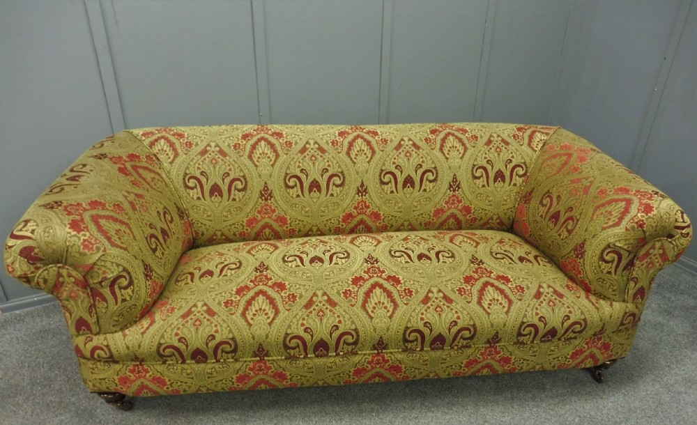 VICTORIAN CHESTERFIELD SOFA NEWLY RESTORED AND REUPHOLSTERED View VII