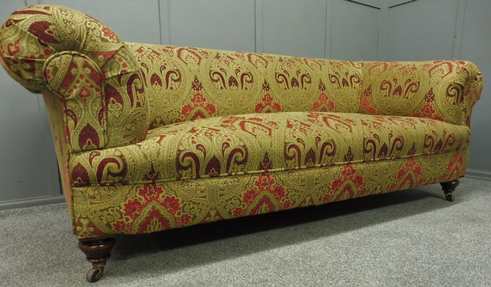 VICTORIAN CHESTERFIELD SOFA NEWLY RESTORED AND REUPHOLSTERED View IX