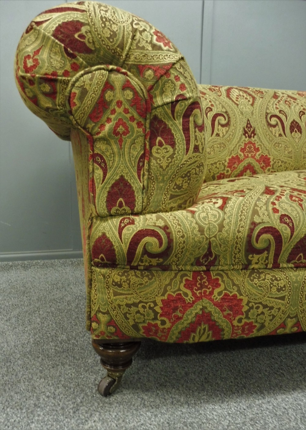 VICTORIAN CHESTERFIELD SOFA NEWLY RESTORED AND REUPHOLSTERED View X