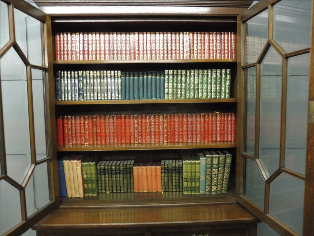 LARGE OAK ARTS AND CRAFTS BOOKCASE View X