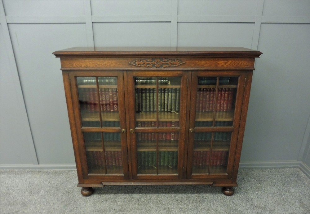 EDWARDIAN OAK BOOKCASE View II