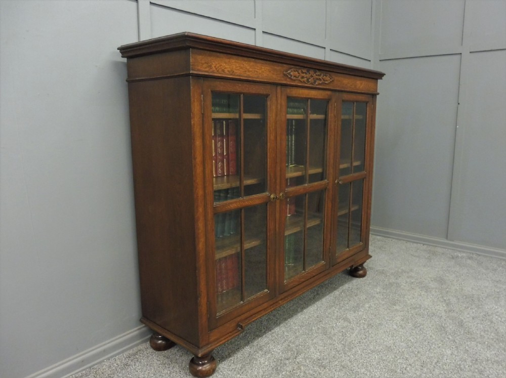 EDWARDIAN OAK BOOKCASE View IV