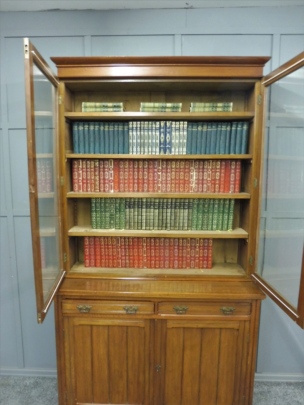 VICTORIAN WALNUT BOOKCASE View VII