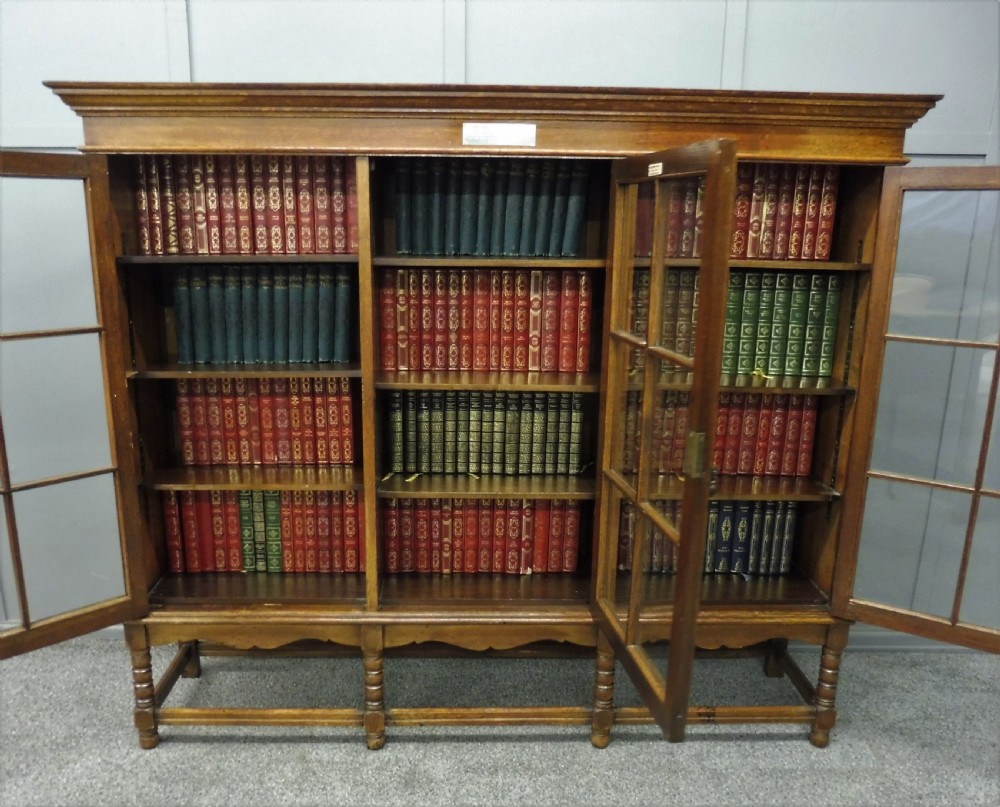 OAK 3 DOOR BOOKCASE CIRCA 1923 View XI