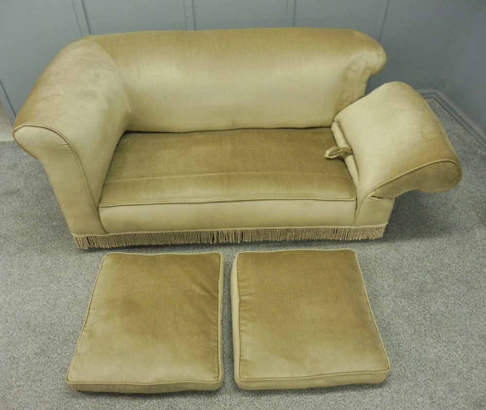 LATE VICTORIAN  SMALL CHESTERFIELD DROP END SOFA View VIII