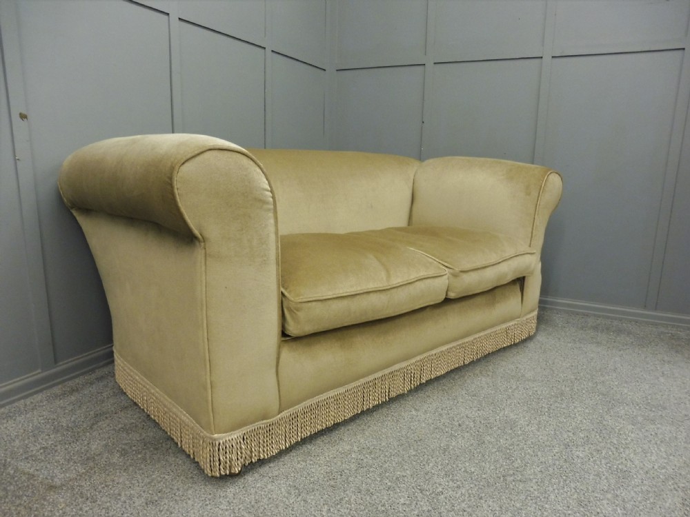 LATE VICTORIAN  SMALL CHESTERFIELD DROP END SOFA View X
