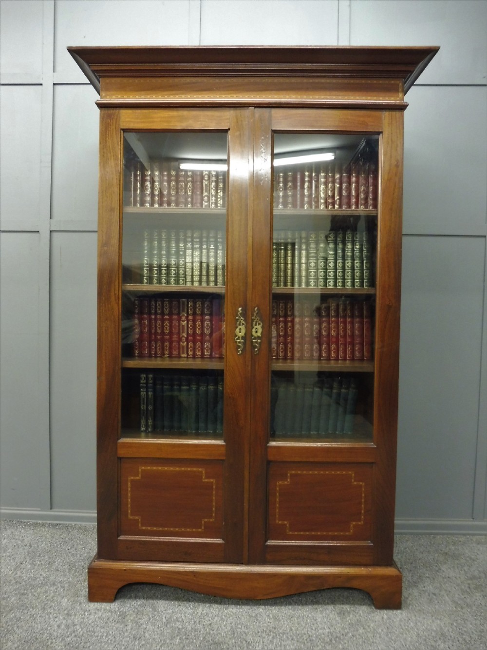 EDWARDIAN MAHOGANY INLAID BOOKCASE