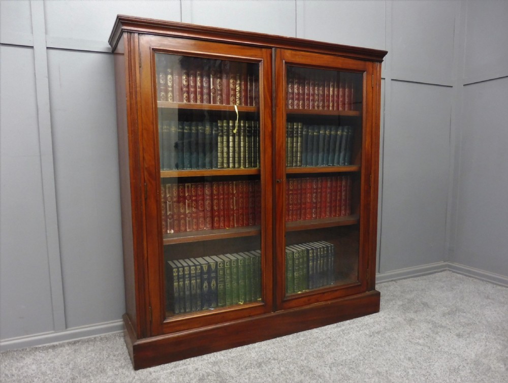 VICTORIAN MAHOGANY BOOKCASE View III