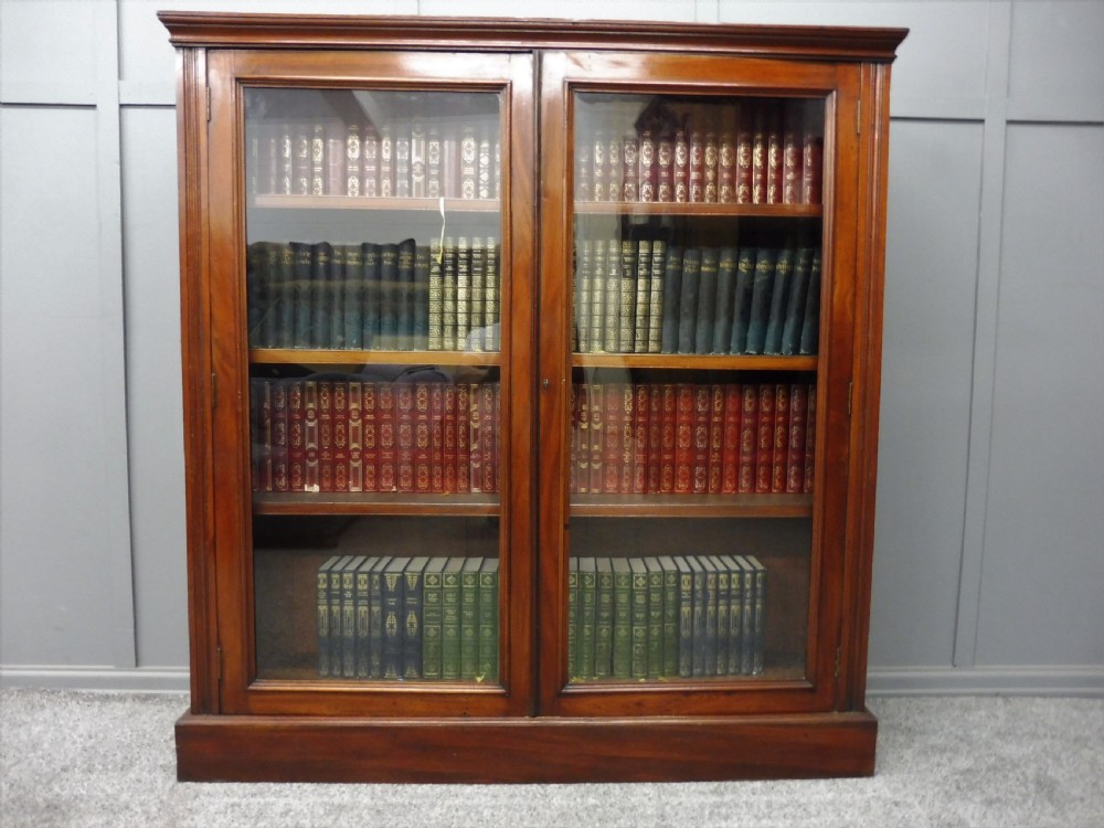 VICTORIAN MAHOGANY BOOKCASE View VI