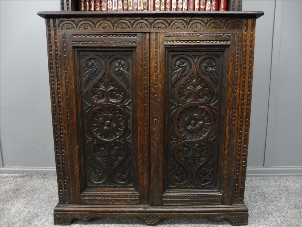 VICTORIAN CARVED OAK BOOKCASE View VII