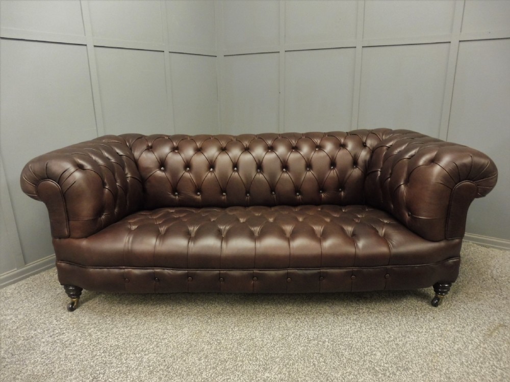 RESTORED AND REUPHOLSTERED LEATHER CHESTERFIELD SOFA View V