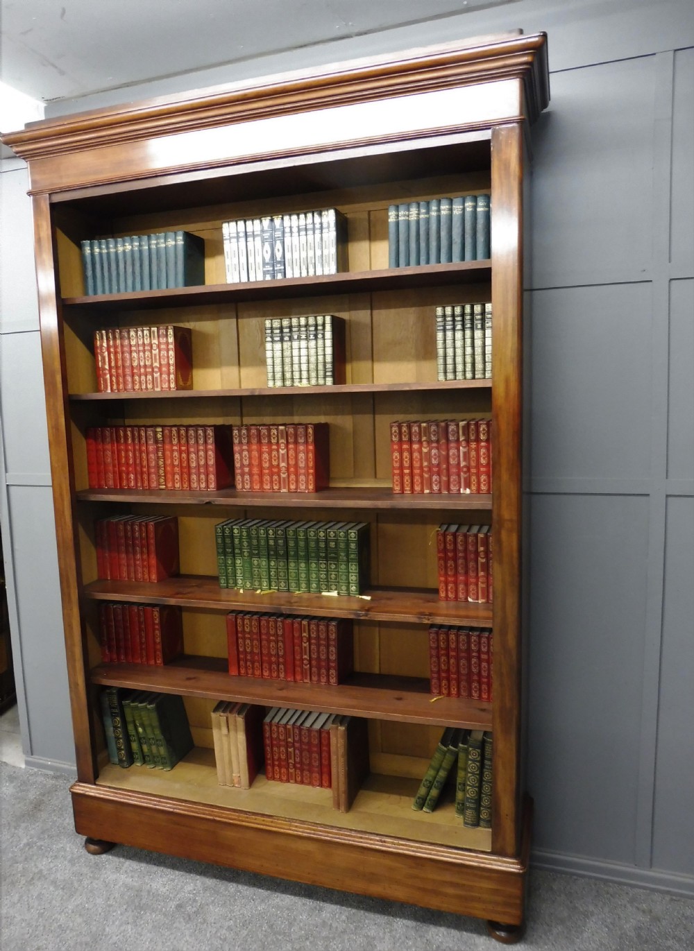 LARGE 19TH CENTURY FRENCH MAHOGANY BOOKCASE View III