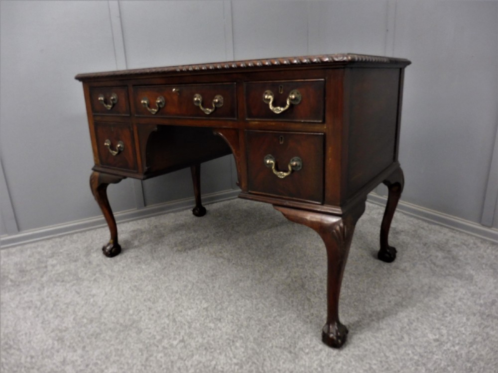 EDWARDIAN MAHOGANY LEATHER TOPPED DESK View IV