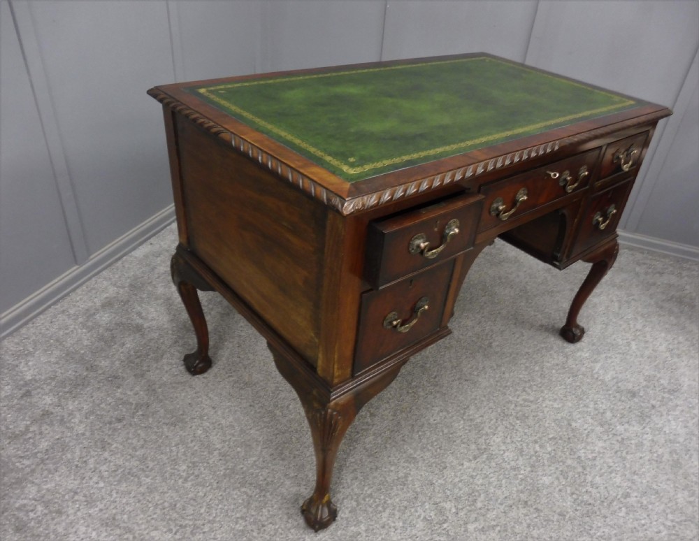 EDWARDIAN MAHOGANY LEATHER TOPPED DESK View VII