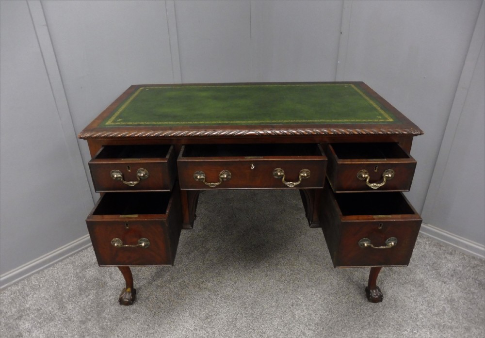 EDWARDIAN MAHOGANY LEATHER TOPPED DESK View IX