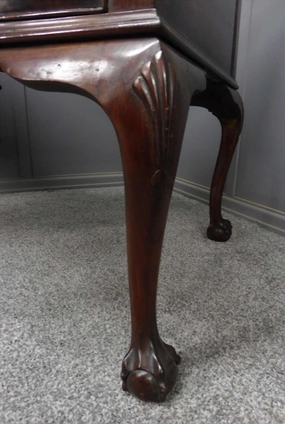 EDWARDIAN MAHOGANY LEATHER TOPPED DESK View XI