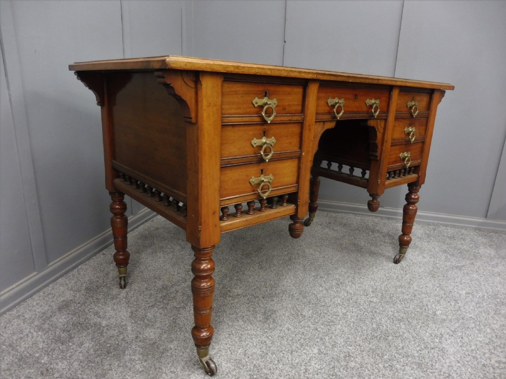 19TH CENTURY ARTS AND CRAFTS WALNUT DESK View VI