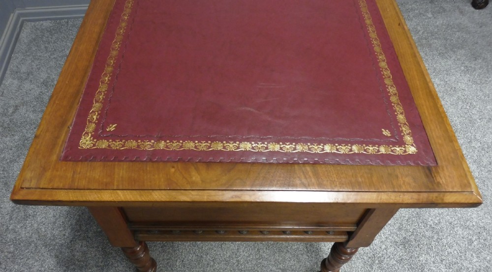 19TH CENTURY ARTS AND CRAFTS WALNUT DESK View VIII