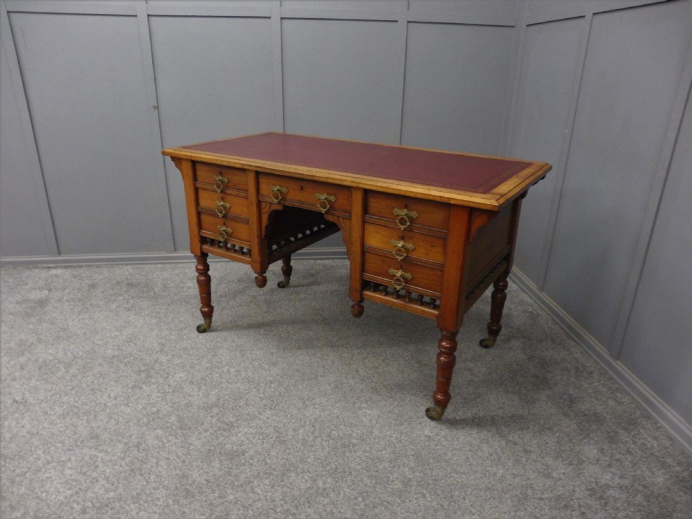 19TH CENTURY ARTS AND CRAFTS WALNUT DESK View XII