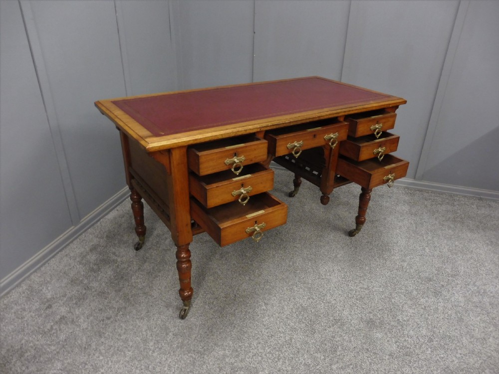 19TH CENTURY ARTS AND CRAFTS WALNUT DESK View XV