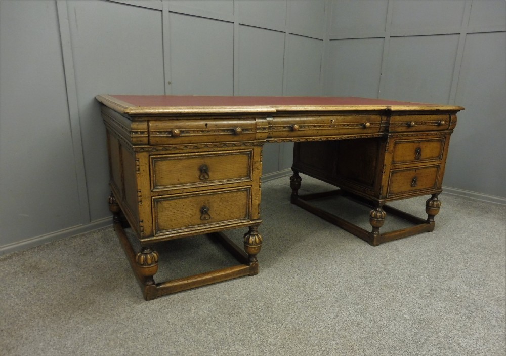 LARGE OAK PEDESTAL PARTNERS DESK