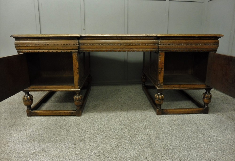 LARGE OAK PEDESTAL PARTNERS DESK View XII