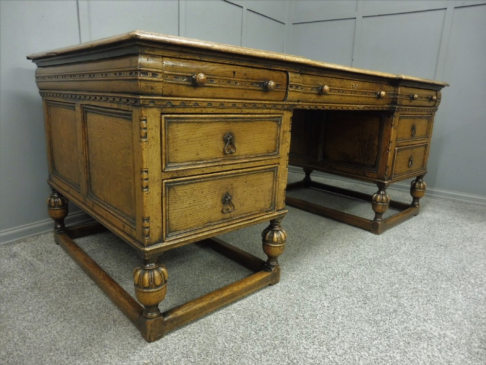 LARGE OAK PEDESTAL PARTNERS DESK View XIX