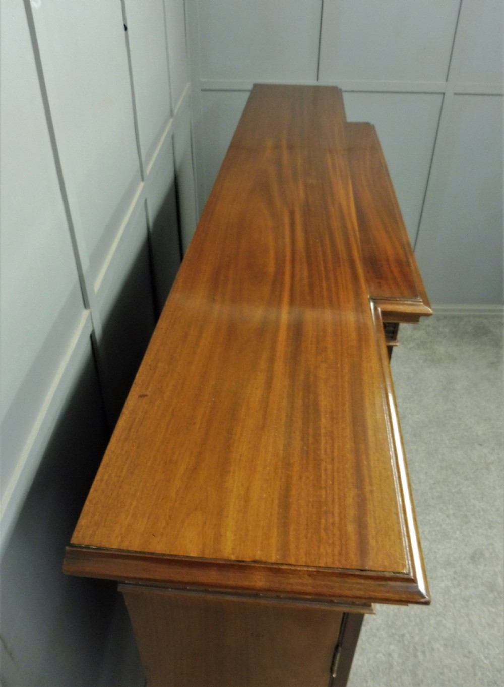 EDWARDIAN MAHOGANY BREAKFRONT BOOKCASE View IV