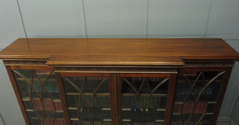 EDWARDIAN MAHOGANY BREAKFRONT BOOKCASE View V