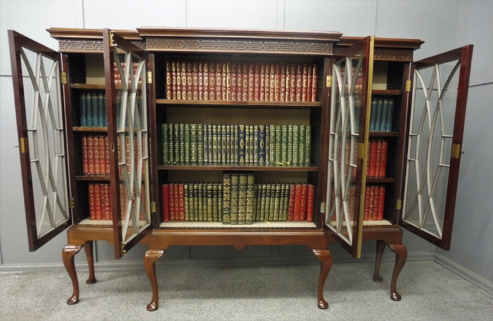 EDWARDIAN MAHOGANY BREAKFRONT BOOKCASE View VIII