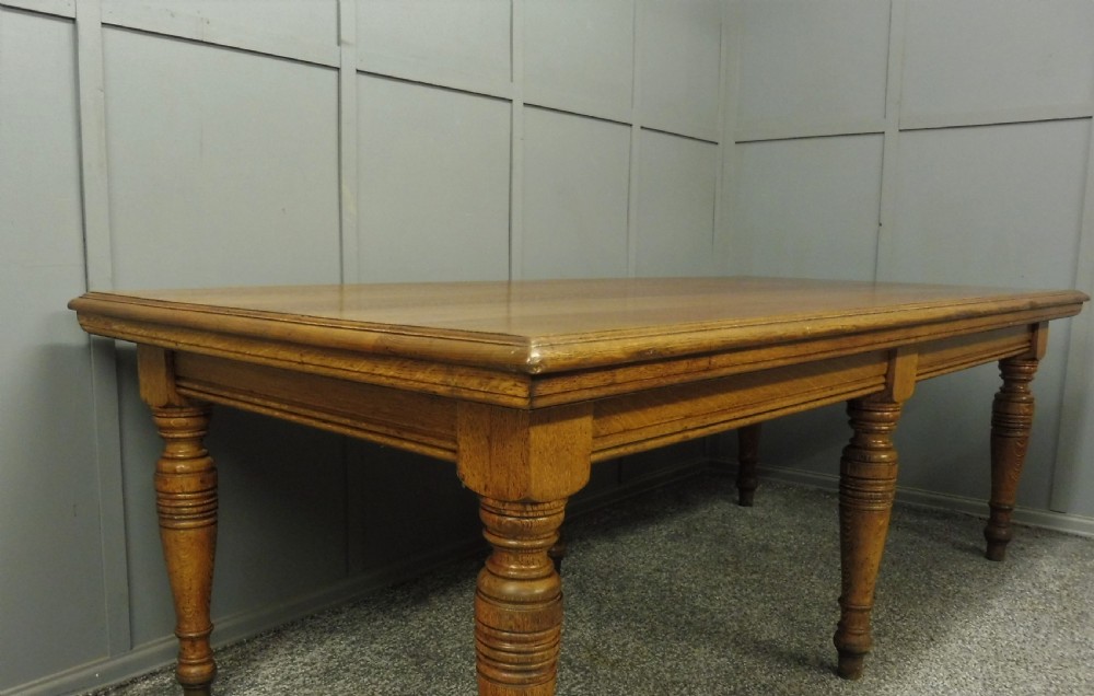 19TH CENTURY OAK SCHOOL DINING TABLE View II