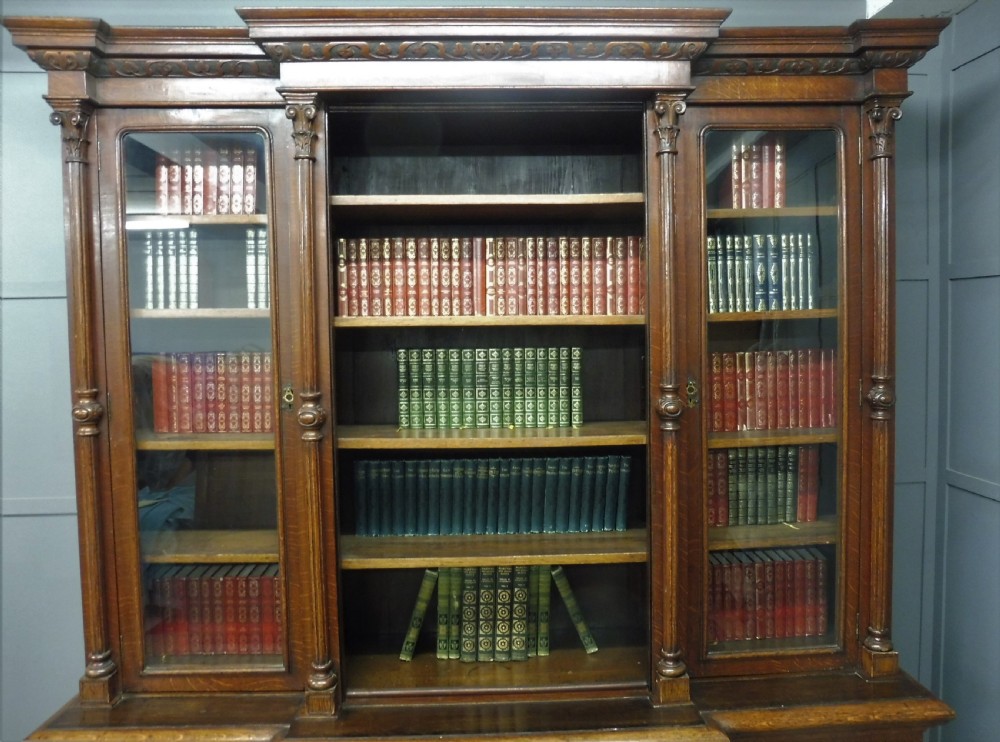 LARGE VICTORIAN OAK GOTHIC BOOKCASE View VII