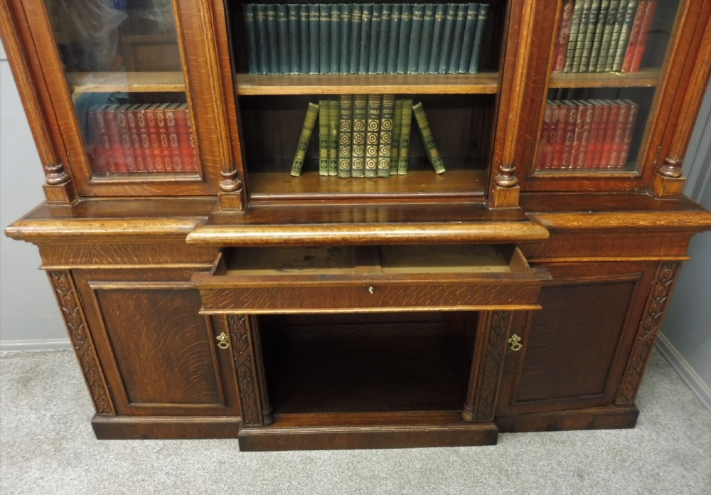 LARGE VICTORIAN OAK GOTHIC BOOKCASE View XIV