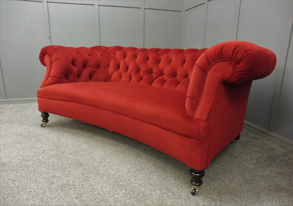 FABULOUS NEWLY UPHOSTERED VICTORIAN CURVED CHESTERFIELD SOFA