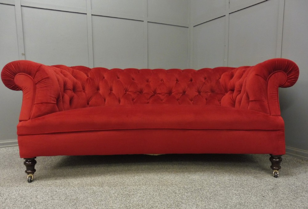 FABULOUS NEWLY UPHOSTERED VICTORIAN CURVED CHESTERFIELD SOFA View IV