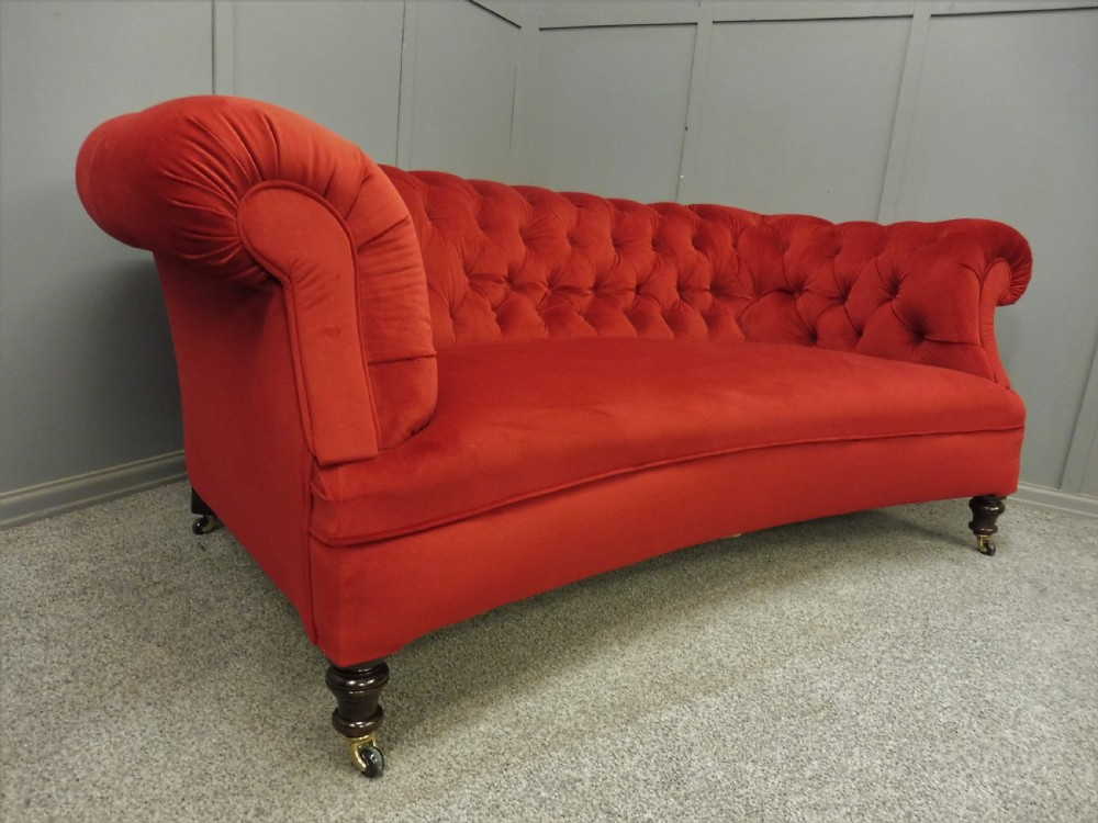 FABULOUS NEWLY UPHOSTERED VICTORIAN CURVED CHESTERFIELD SOFA View V