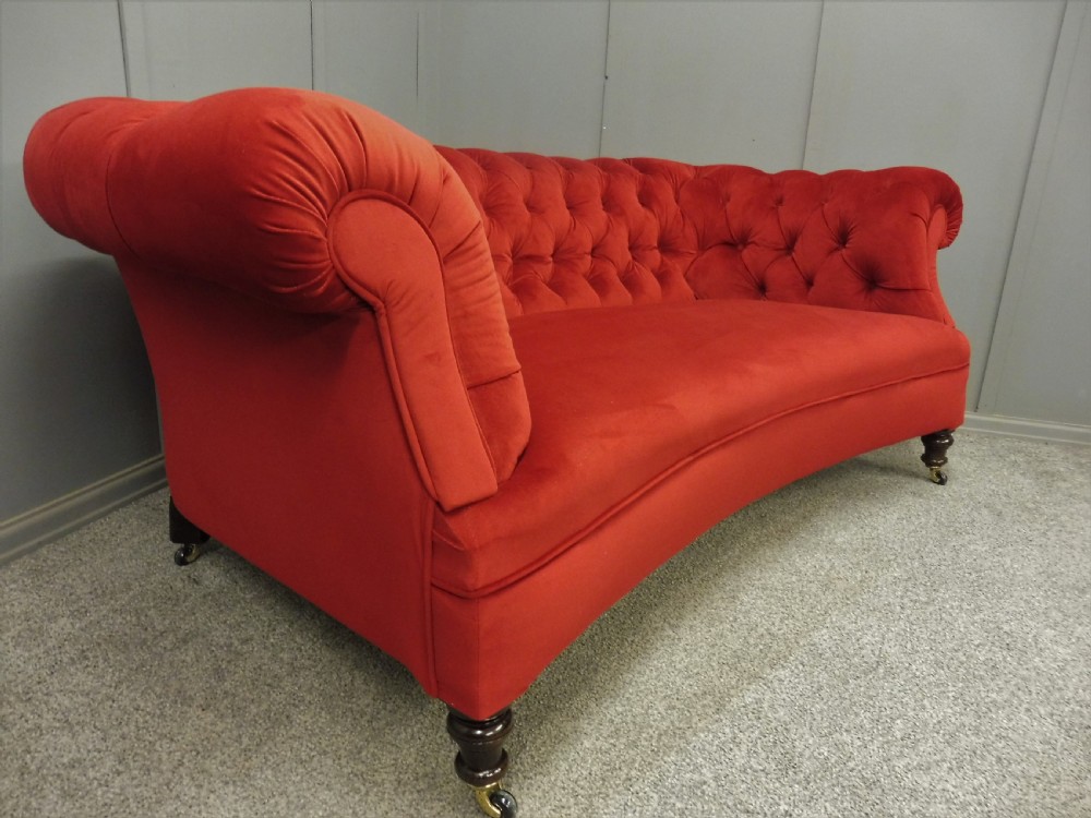 FABULOUS NEWLY UPHOSTERED VICTORIAN CURVED CHESTERFIELD SOFA View VI