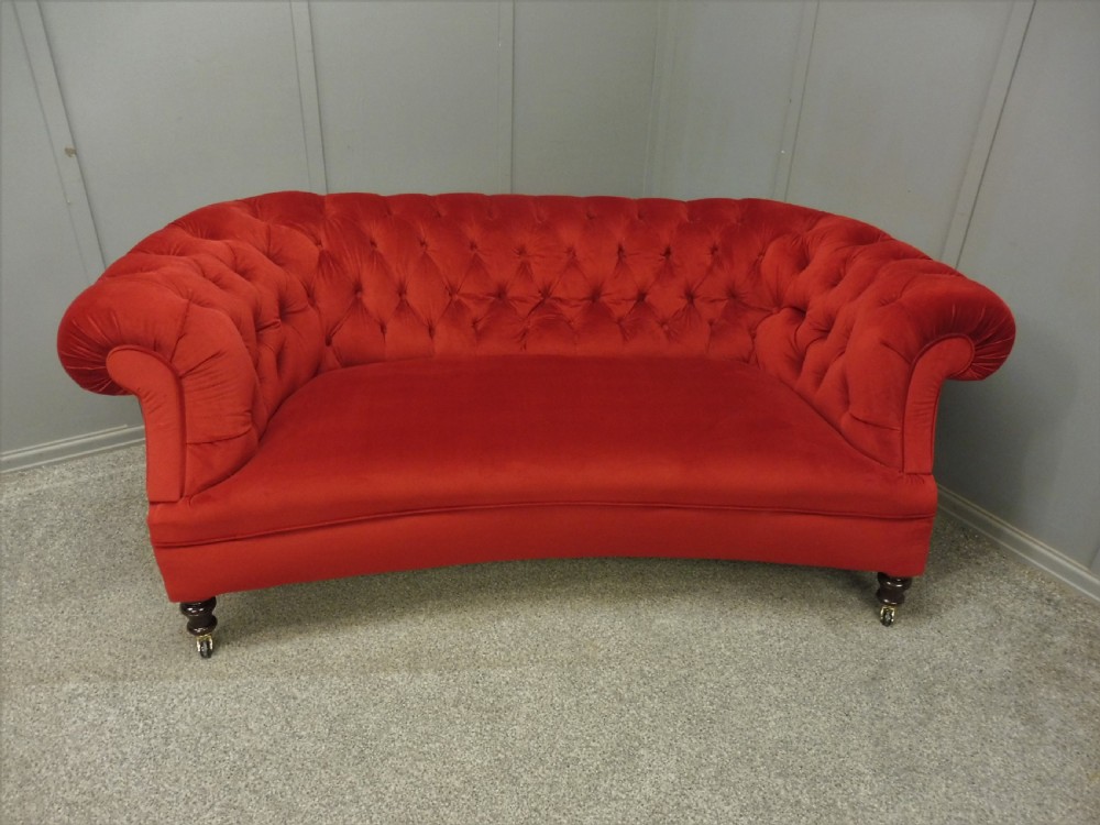 FABULOUS NEWLY UPHOSTERED VICTORIAN CURVED CHESTERFIELD SOFA View VIII