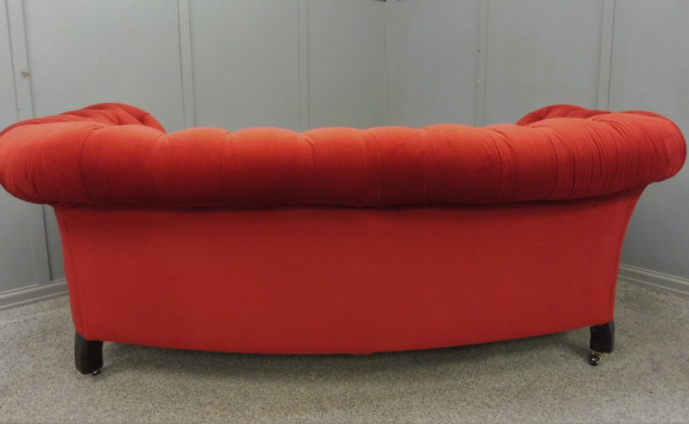 FABULOUS NEWLY UPHOSTERED VICTORIAN CURVED CHESTERFIELD SOFA View XIII