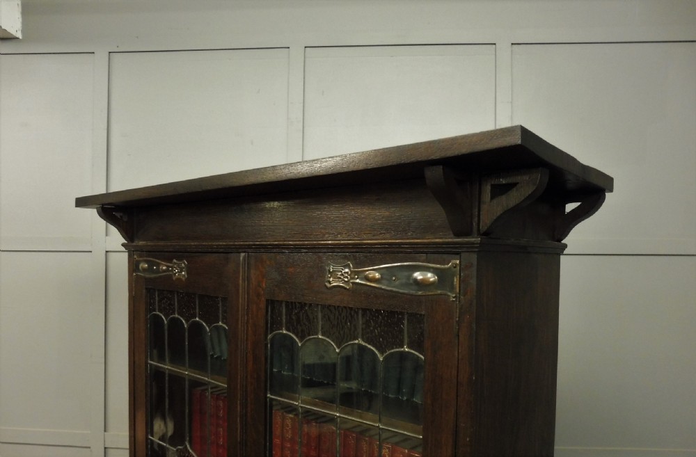 OAK ARTS AND CRAFTS BOOKCASE View II