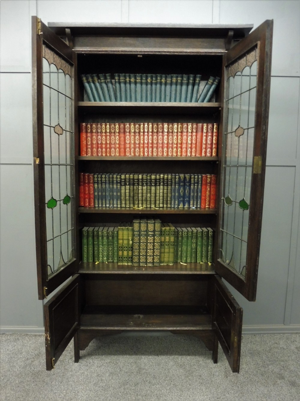 OAK ARTS AND CRAFTS BOOKCASE View VI
