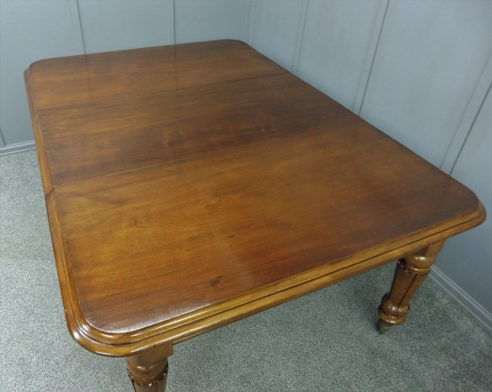 VICTORIAN MAHOGANY EXTENDING DINING TABLE AND 6 CHAIRS View X